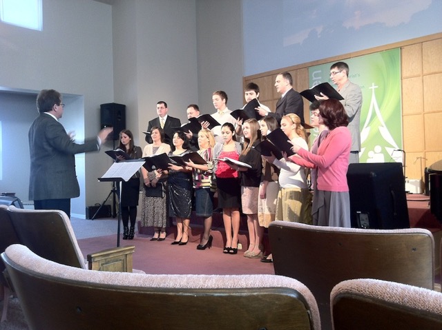 ElRoi-choir-2012.JPG